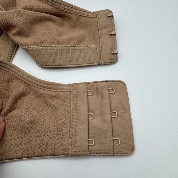 Wacoal Women's Bra Tan No Underwire Lightly Padded Size B90/40B WR1486 NWOT - Picture 8 of 8